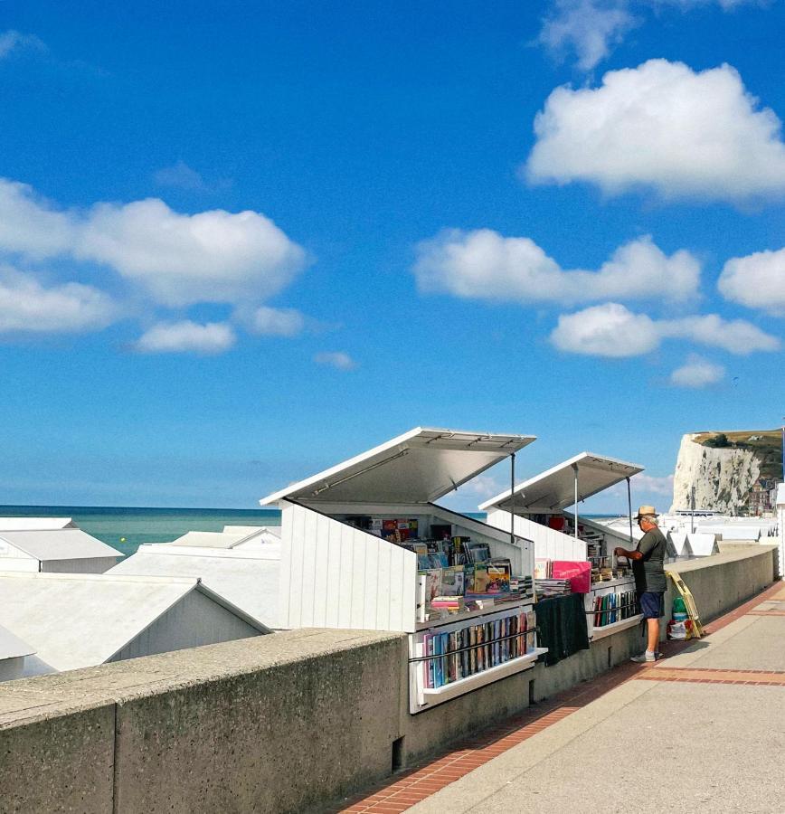 La Decouverte, Front De Mers-les-Bains
